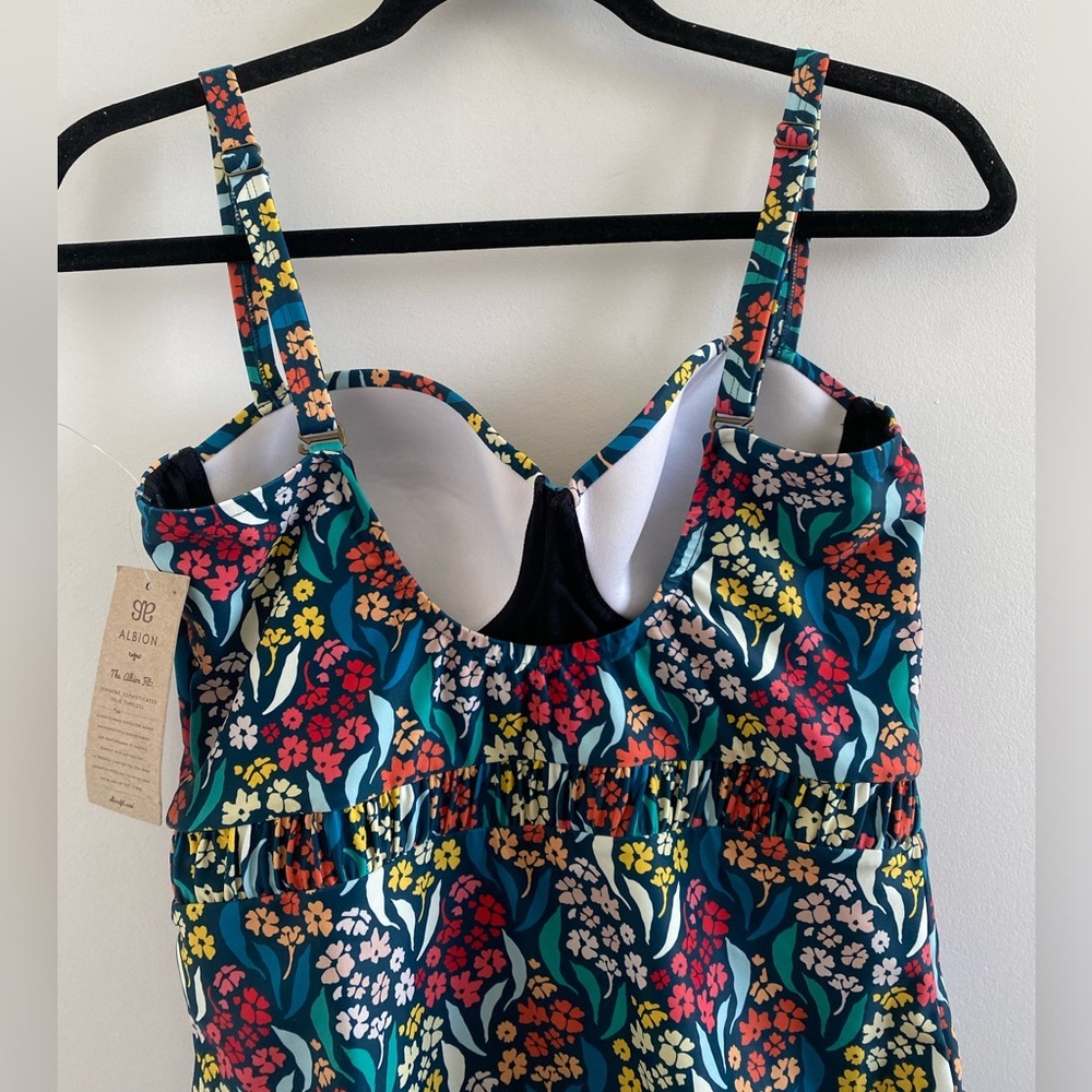 Albion The Duchess Costa Floral One Piece Swimsuit Size Medium New W/ Tag - Picture 11 of 11